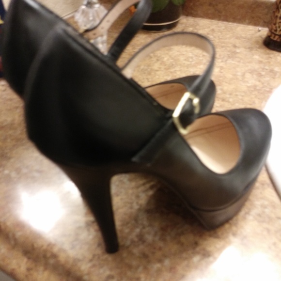 Anne Michelle heels size 6 1/2 - Picture 2 of 2